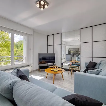 Coliving - Sahara Bedroom - Convenient & Near Cern Appartement Saint-Genis-Pouilly