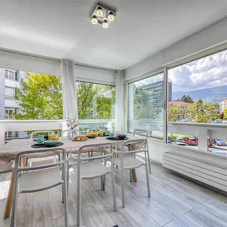 Coliving - Sahara Bedroom - Convenient & Near Cern Apartment *