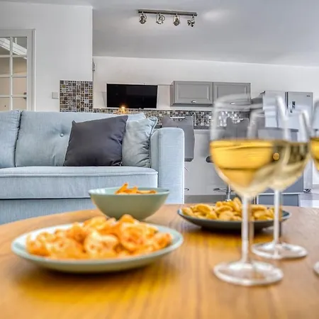 Coliving - Sahara Bedroom - Convenient & Near Cern * サン・ジュニ・プイイ